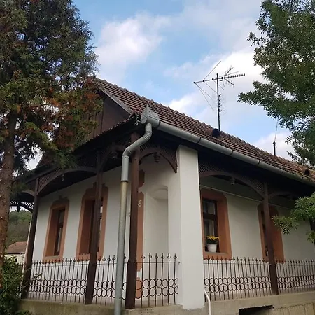 Kontyos Vendeghaz