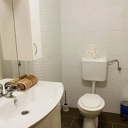 Kontyos Vendeghaz * Felsotold