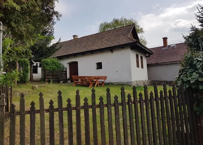 Kontyos Vendeghaz Felsotold